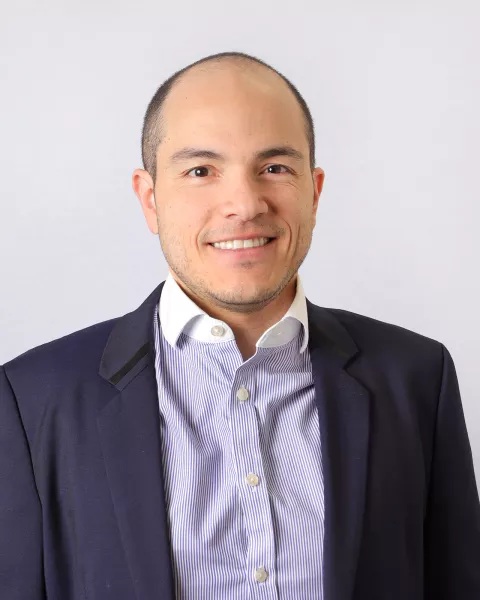 Pedro Gomez - Speaker